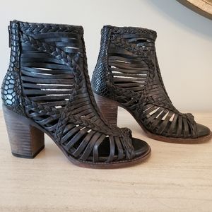 FREEBIRD BY STEVEN BELA Size 8